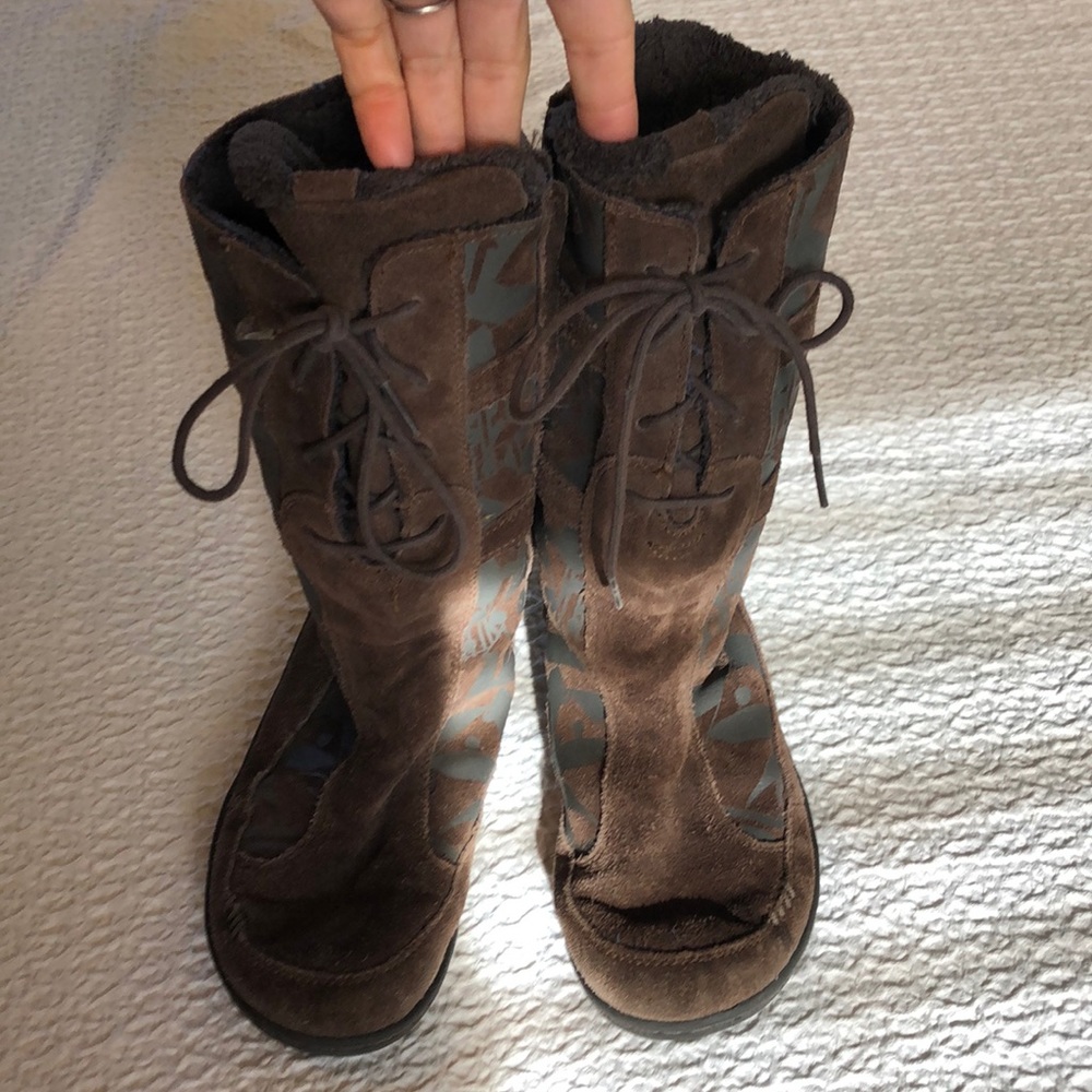 Teva Kiru boots - brown size 4